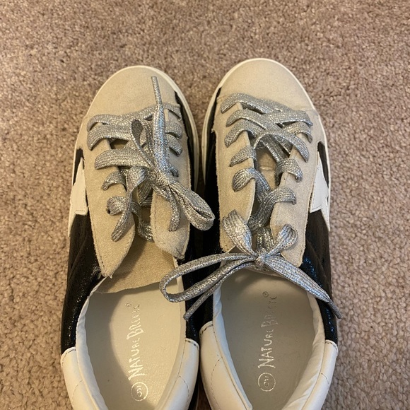 Women’s Star Sneakers - Picture 4 of 4